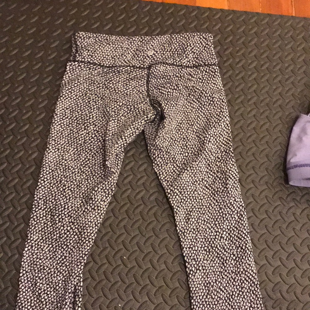 Capri yoga pants